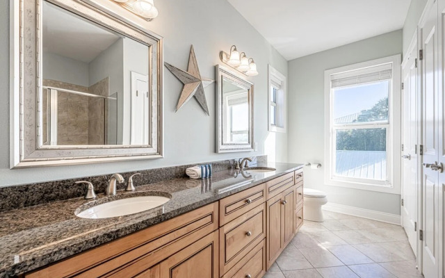Incogbeacho - 505 Defuniak Street
