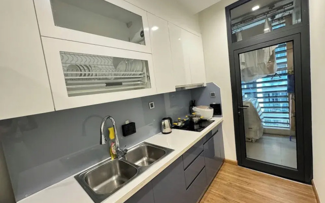 Luxury Apartment in Vinhomes Metropolis