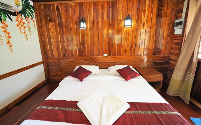 Khaothone River View Resort