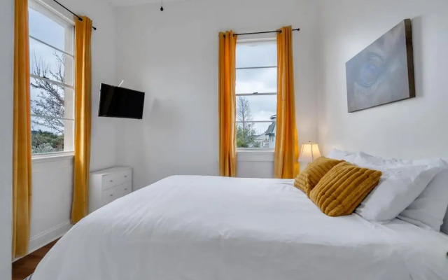 Chic Canal Street Retreat