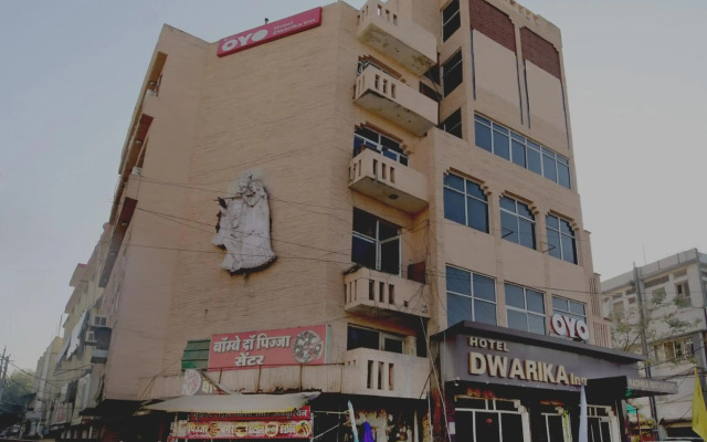 OYO 9305 Hotel Dwarika Inn