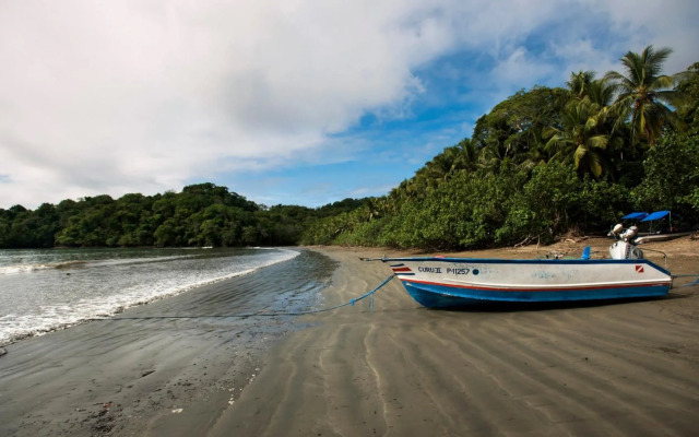Isla Chiquita Glamping Hotel