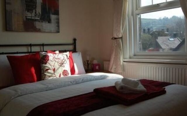 Roslyn House