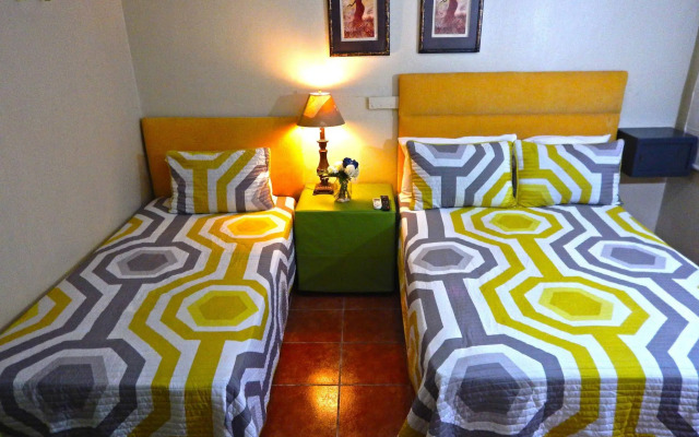 Suite Colonial by Cristi