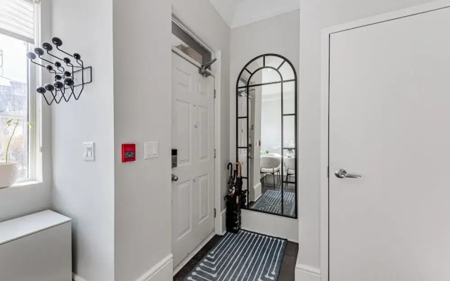 Rivetstays - Designer Walk Suites