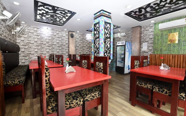 OYO 15244 Ryan Residency
