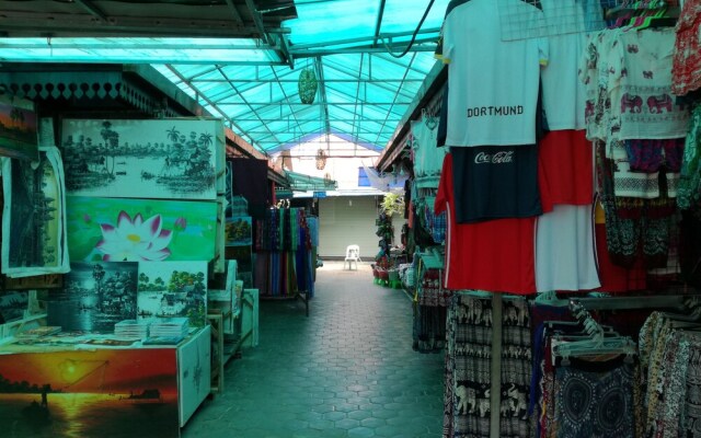 Firefly Guesthouse - The Berlin Angkor