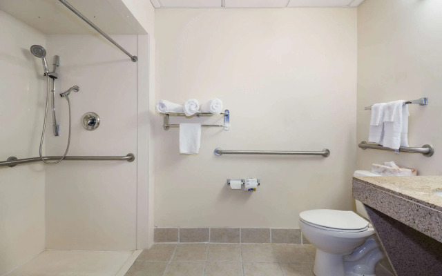 Clarion Pointe Charleston - West Ashley