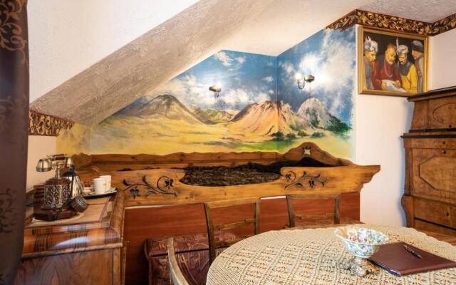 Hotel Trylogia