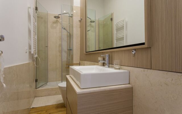 Rato Luxurious by Homing