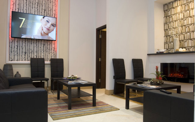 Hotel 82 London