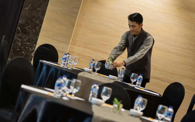 Delonix Hotel Karawang