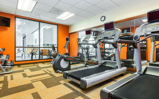 Courtyard by Marriott Houston by the Galleria