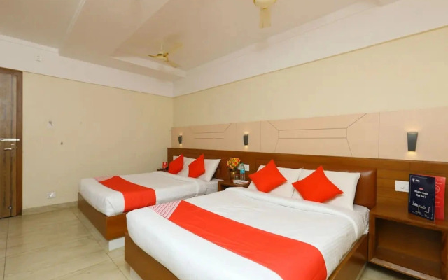 Padmavathi By OYO Rooms