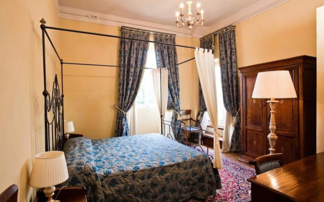 Castello Montegiove Country House