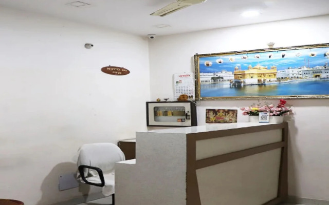 Goroomgo The City Side Bareilly