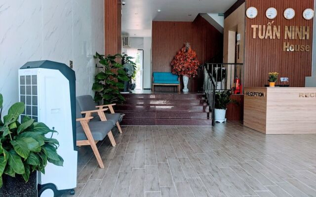 Tuan Ninh Hotel 2