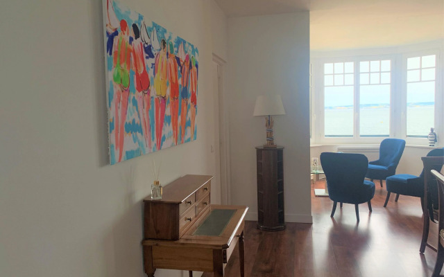 Duplex apartment in a prime seafront location, Treboul, Douarnenez
