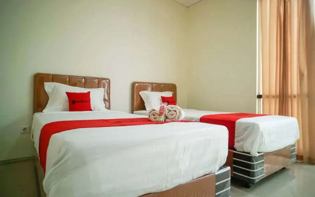 RedDoorz @ Bukit Palma Surabaya