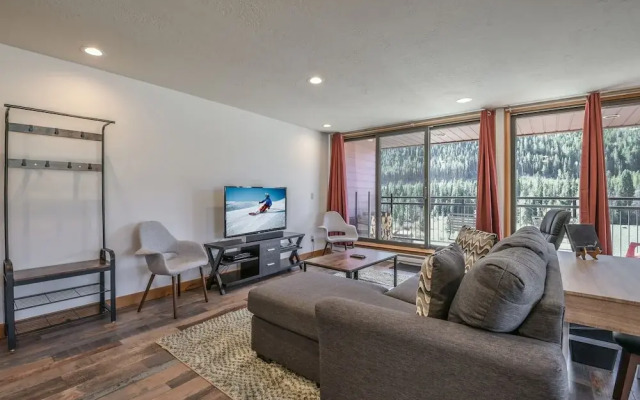 Montezuma 1771 by SummitCove Vacation Lodging