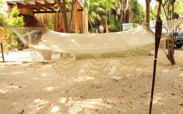 Maya Cabanas & Cenote Tulum