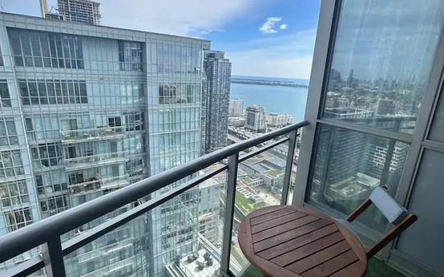 Toronto Escape - The Jasper Suite