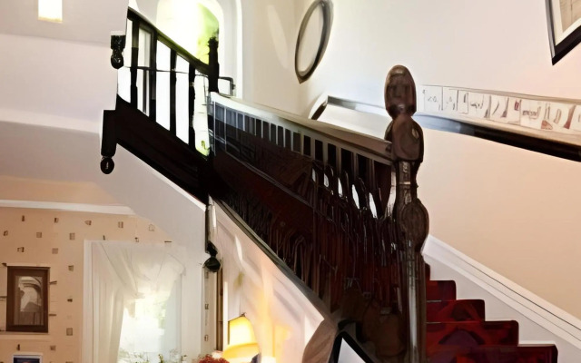 Mansfield Lodge Hotel Ltd