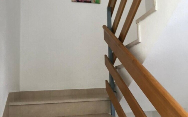 Apartment With Private Parking Or Garage