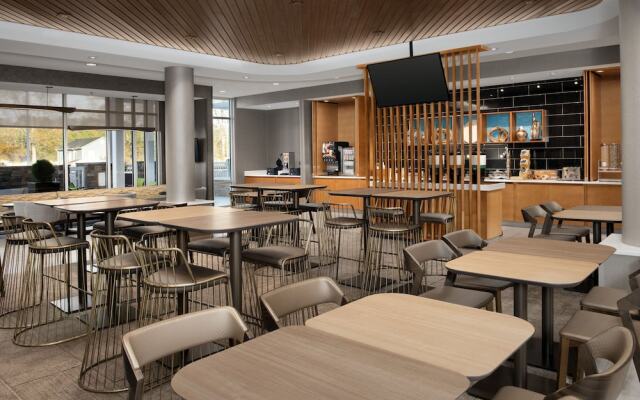 Springhill Suites By Marriott Fayetteville I 95