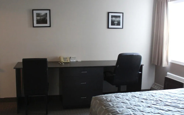 Arbour Ridge Inn & Suites