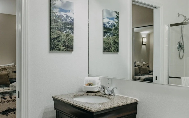 Glacier Springs – Cabin #16 - 1Br Cabin