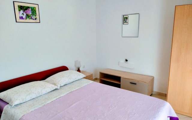 Aleksandra - 10 m From sea - A3