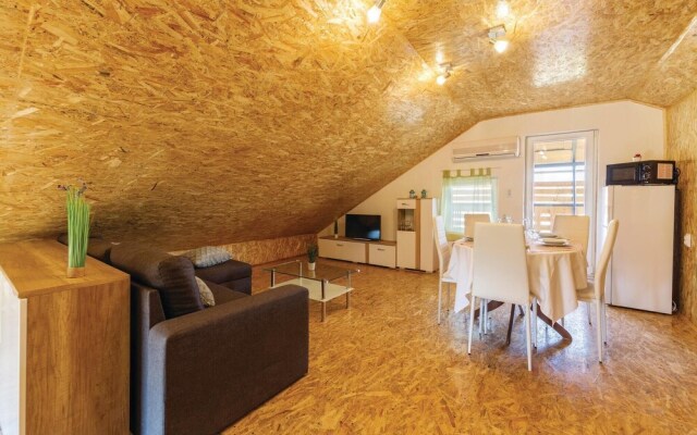 Nice Home in Valtura With Wifi and 2 Bedrooms