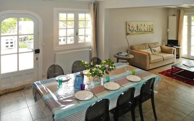 Semi-detached House, Carnac