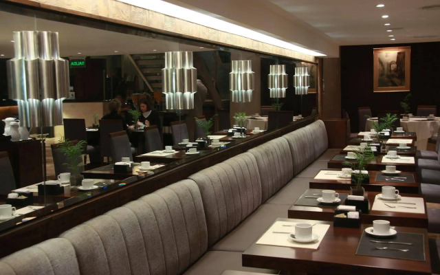 Grand King Hotel