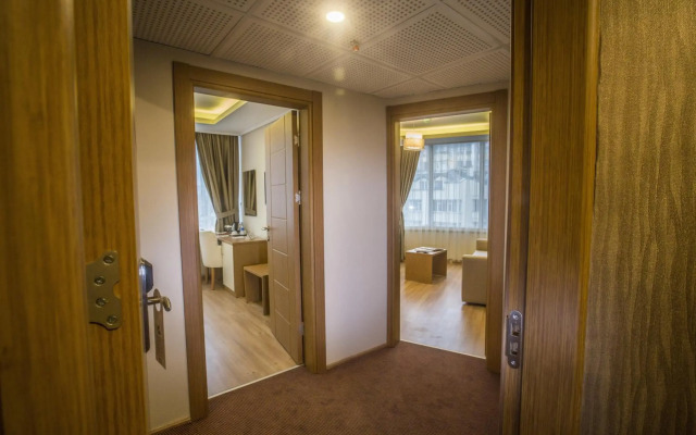 Park Square Hotel