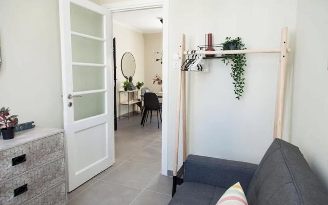 Brand New Modern apt in Central Athens