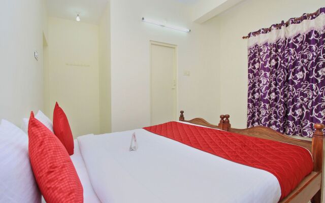 OYO 11358 Home Compact 2BHK Near Promenade Beach