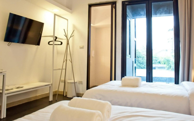 BED Phrasingh Hotel - Adults Only