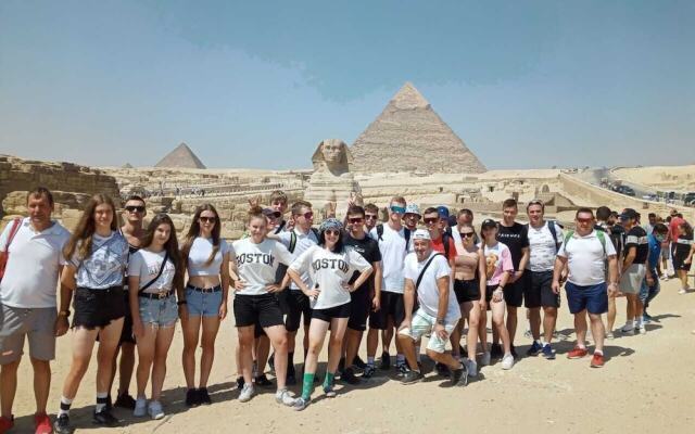 Number One Pyramids Hotel