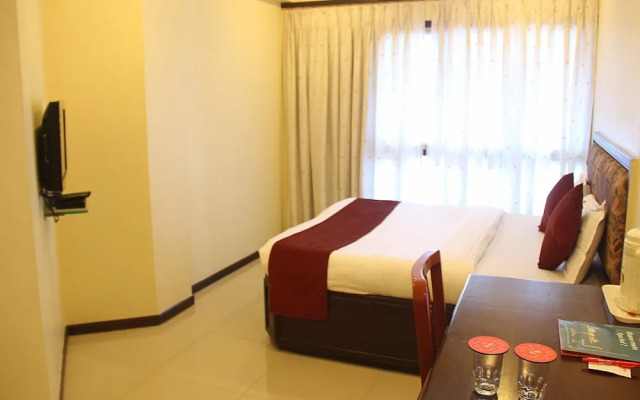 OYO 1697 Hotel PM Regency