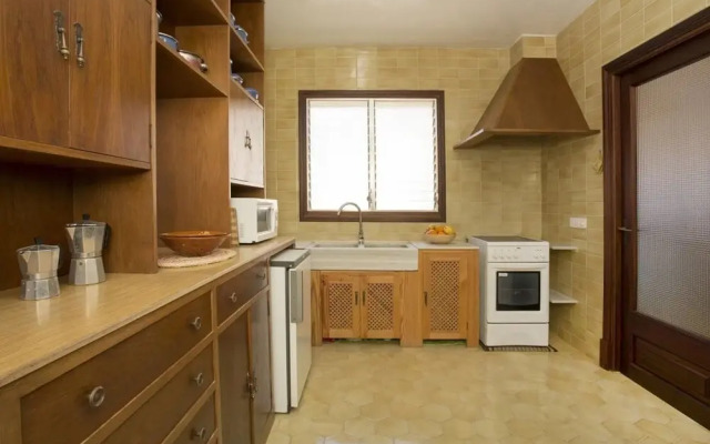 House - 2 Bedrooms with Sea views - 103213