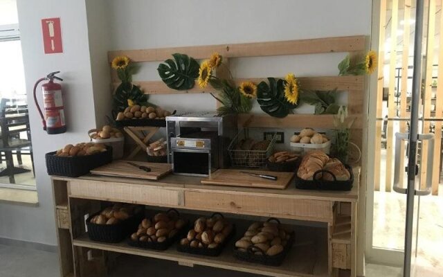 Apartamentos Palas Pineda