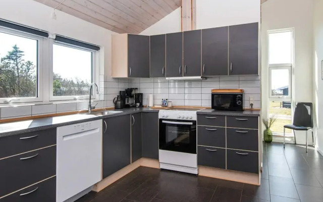 10 Person Holiday Home in Logstor-by Traum