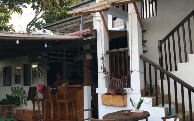 Palms Friendly House