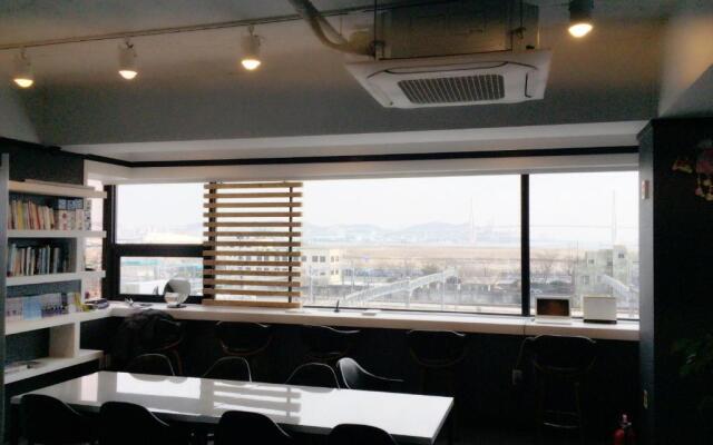 Mozzihostel Busan Station