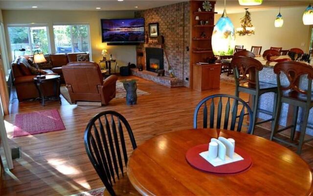 2040 Venice - 3 Br hHome