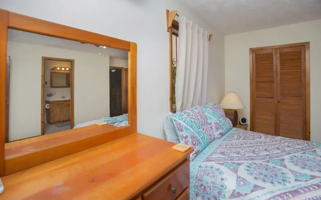 Roatan Ocean View- 2nd Floor 2 Bedroom Apts by RedAwning