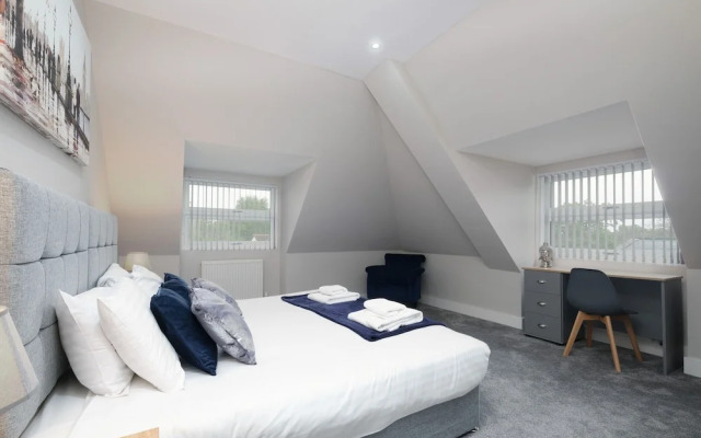 Crown Place 2 & 3 Bedroom Luxury Apts