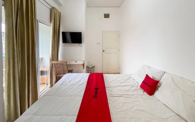 RedDoorz @ Kanaka Hostel Tanjung Pinang – Guest Rooms – Tanjung Pinang